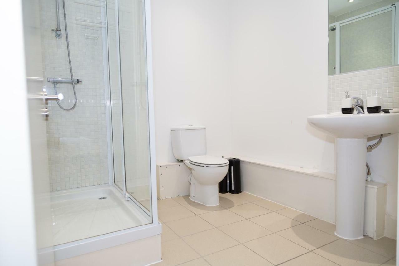 Serviced Apartment In Liverpool City Centre - Free Parking - Balcony - By Happy Days 外观 照片
